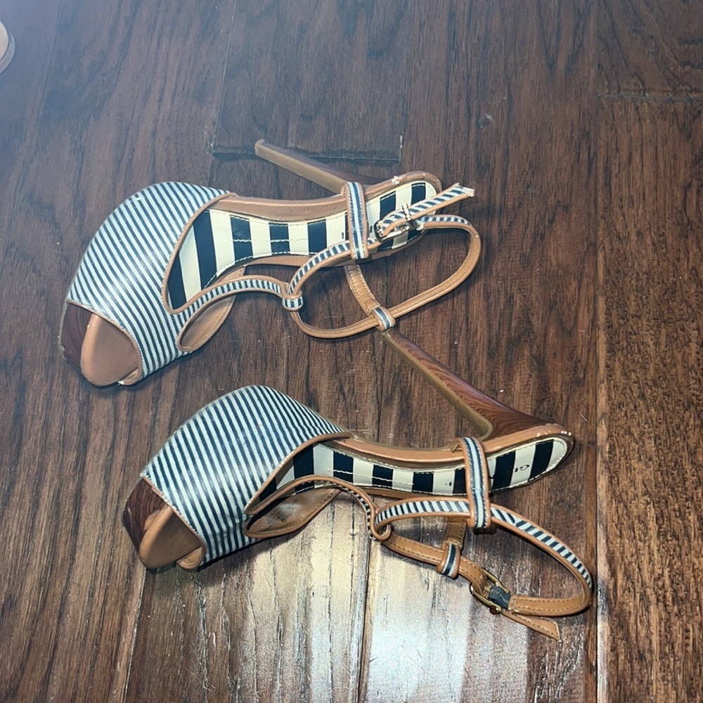 Gianni Bini navy blue white striped tan brown high heel sandals women’s shoes 8‌ - Picture 3 of 7